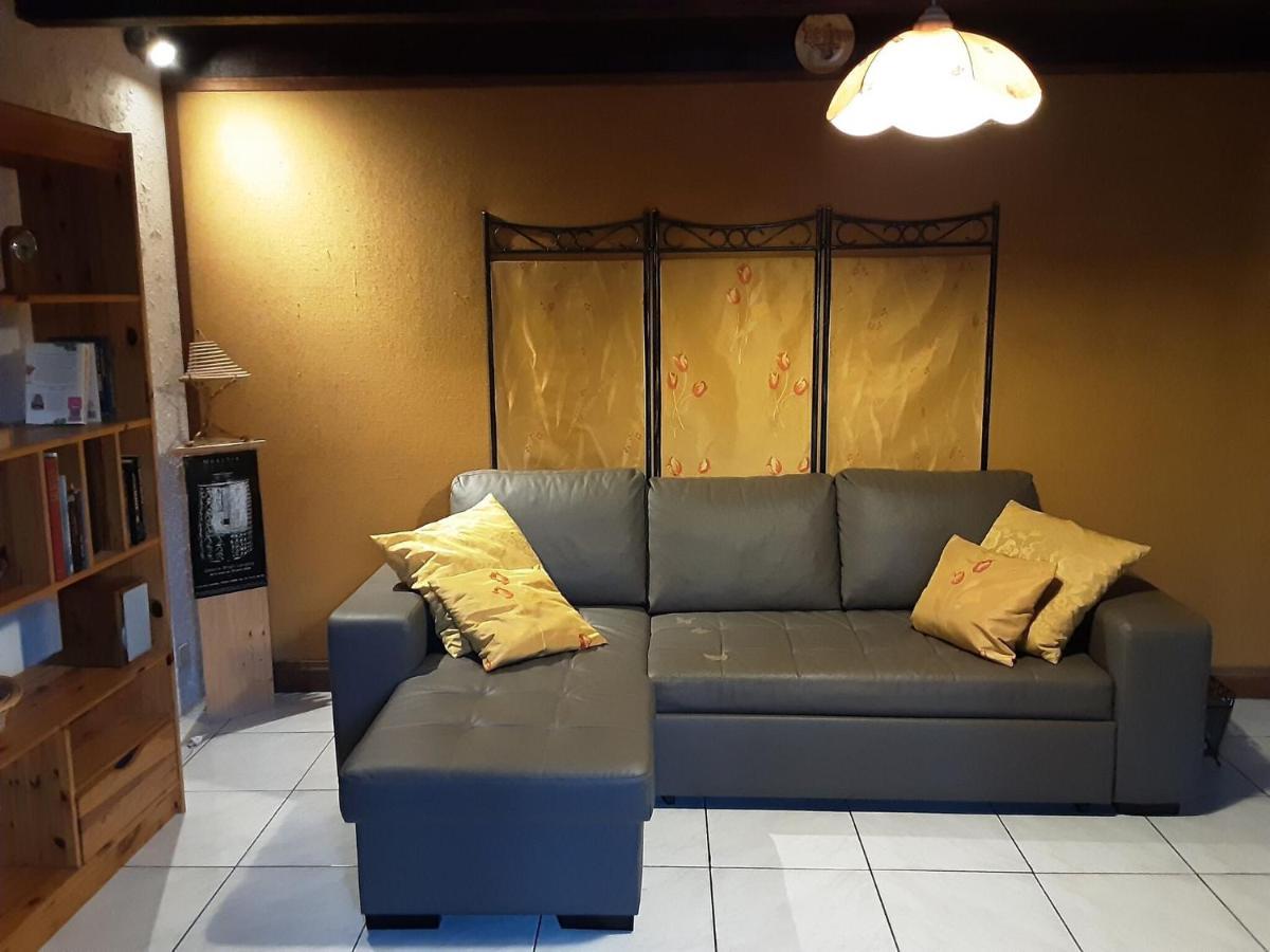 Beautiful Holiday Home in La Chapelle aux Bois with Garden Bains-les-Bains Extérieur photo