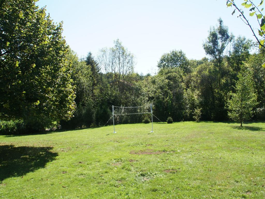 Beautiful Holiday Home in La Chapelle aux Bois with Garden Bains-les-Bains Extérieur photo